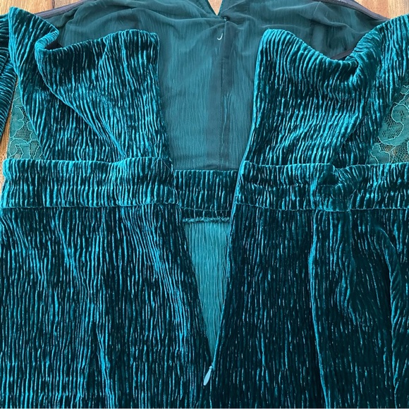 Lulus Crushing On You Emerald Green Velvet Off-the-Shoulder Mini Dress L - Picture 11 of 15